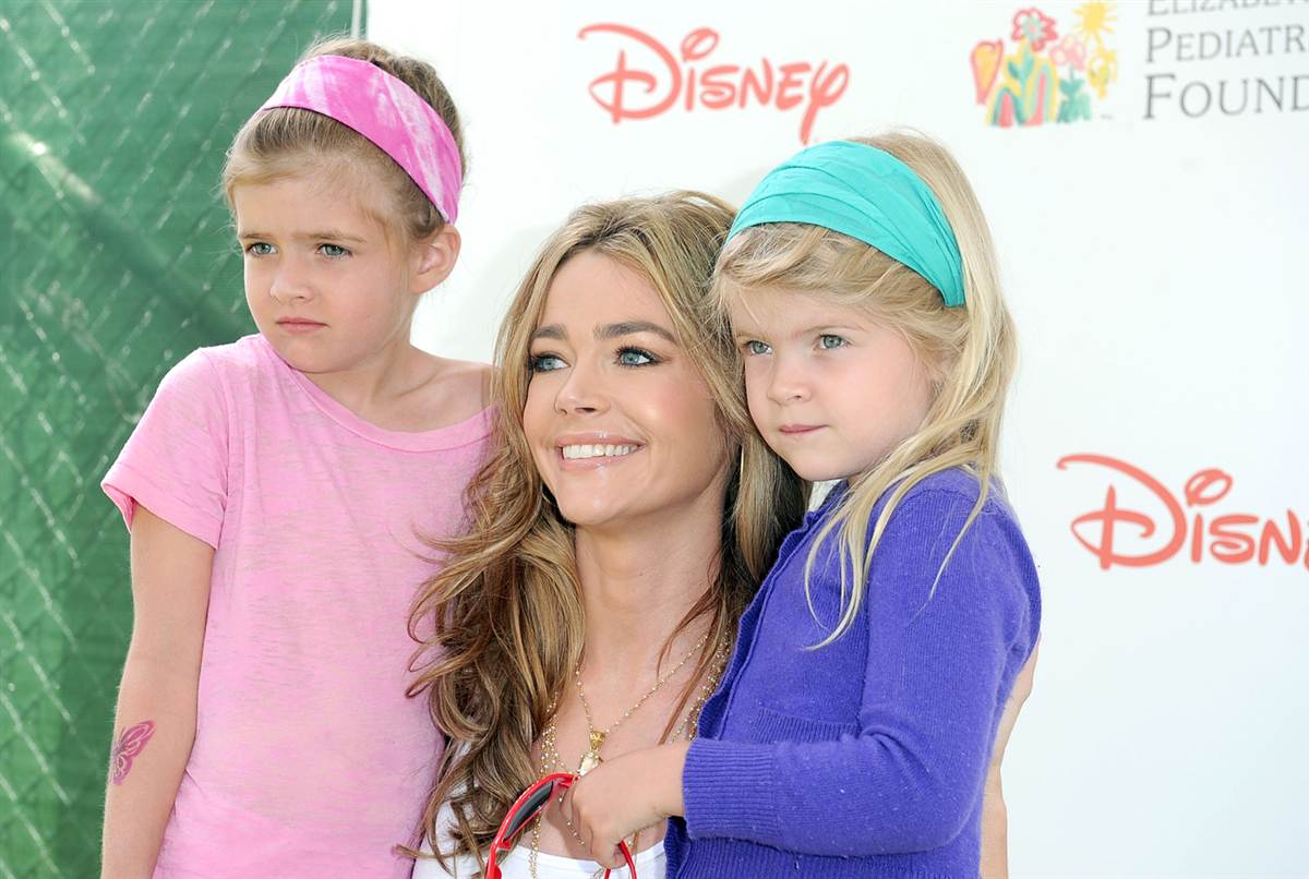 Женщины, оставшиеся в одиночестве во время беременности