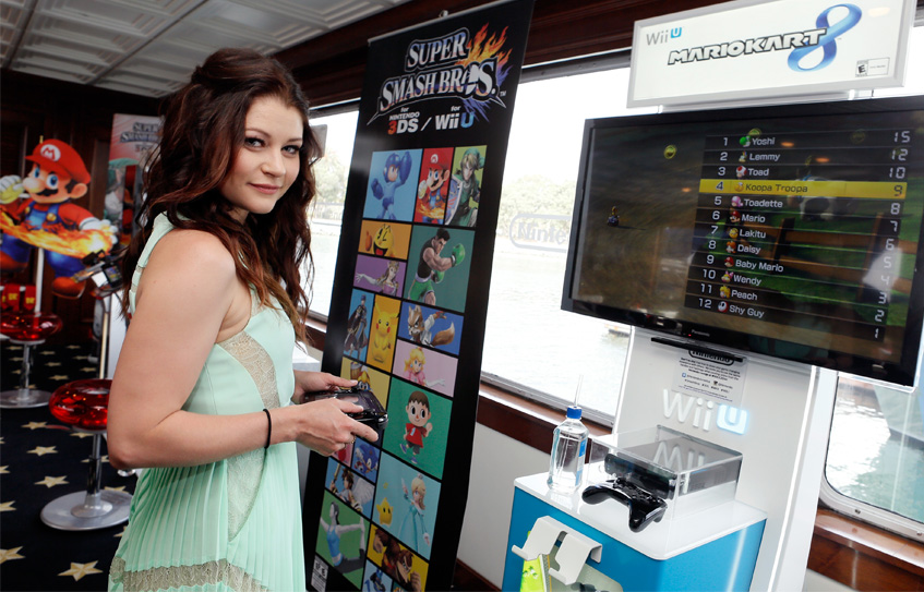 Эмили Де Рэвен