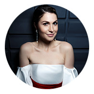 лаура джугелия