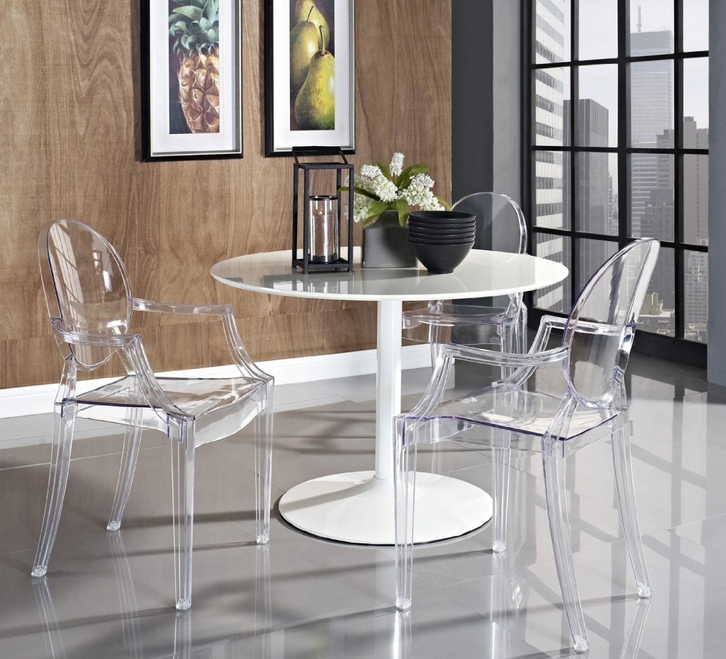 прозрачная мебель