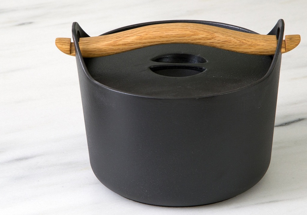 Чистим чугунную посуду