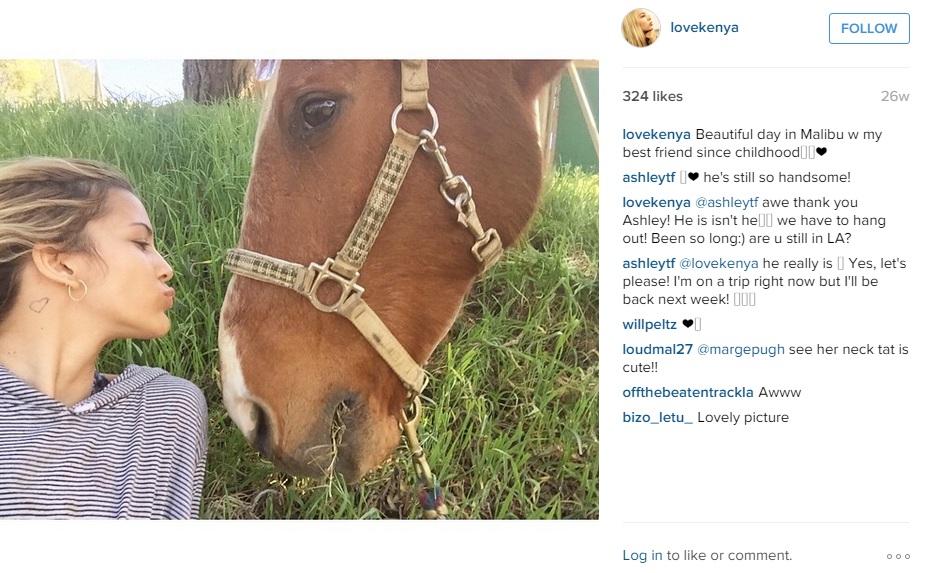 Кения Кински с лошадью