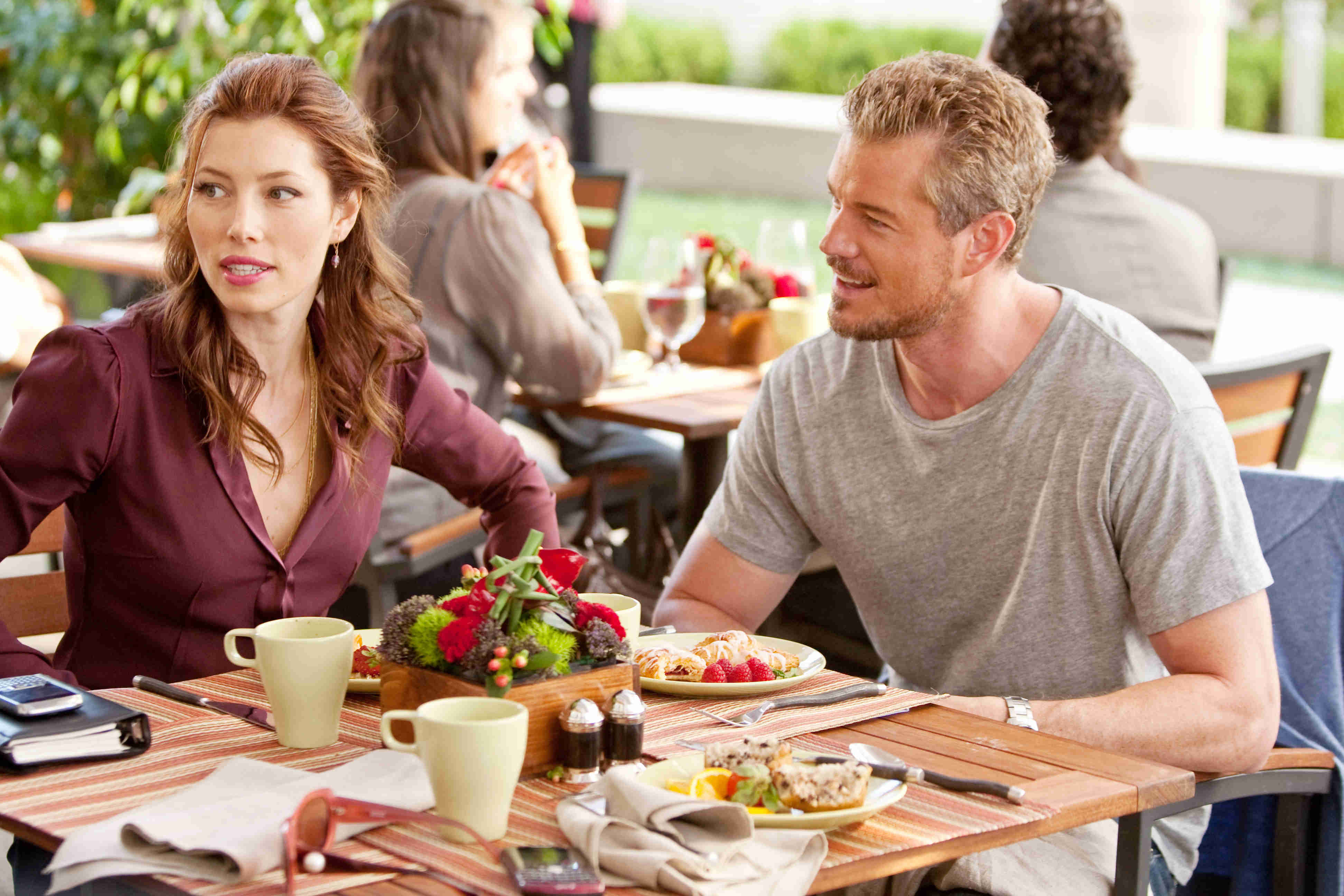 Джессика Бил