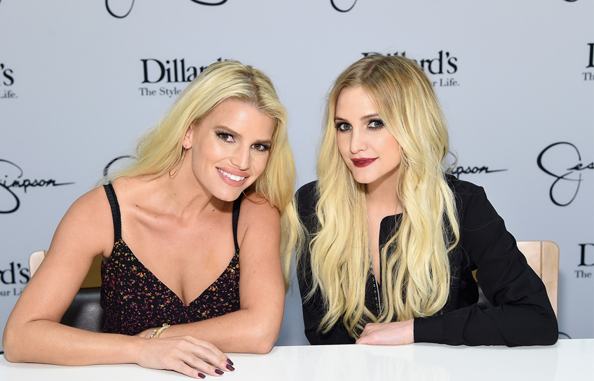 Симпсон До. С сестрой Эшли