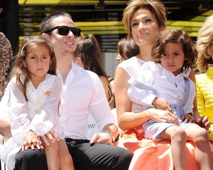 Максимиллиан Дэвид и Эмма Мэрибел