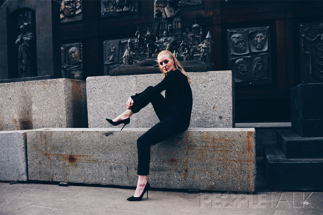 Яна Крайнова