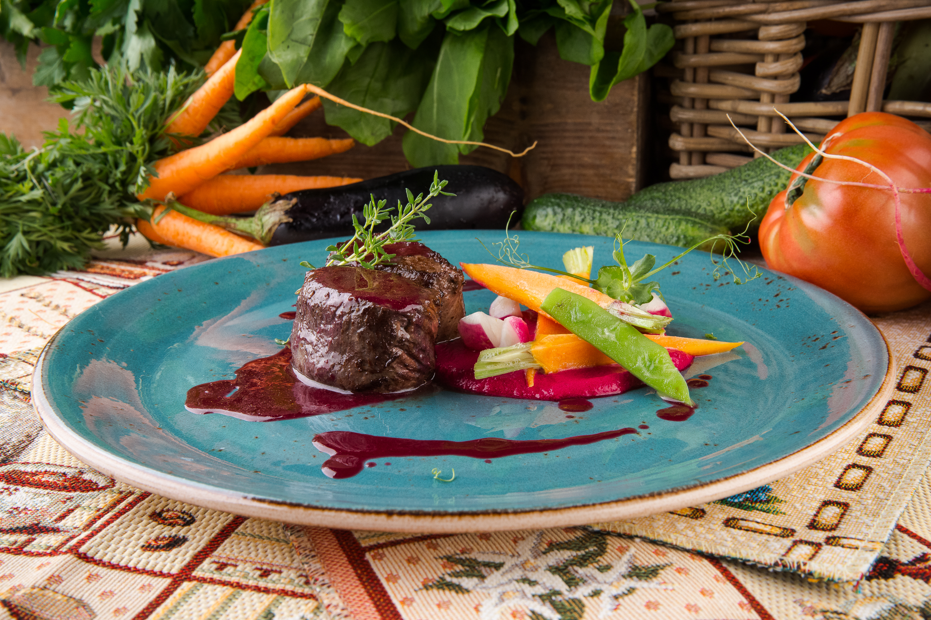 ресторан, кафе, еда, мясо, салат, олень, гастромаркет, магазин, рынок