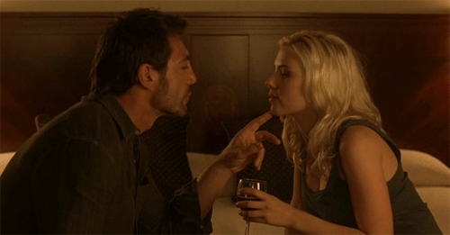 Әйелдің кискасын қалай сипау керектігі туралы видео