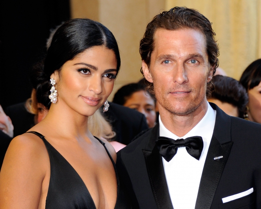 Камила Алвес