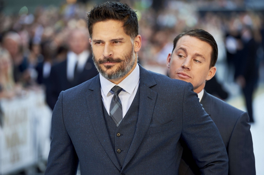 Самые яркие фотобомбы с участием звезд