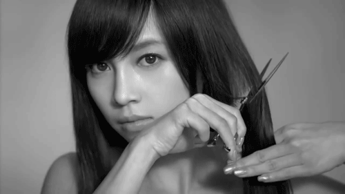 девушки и волосы