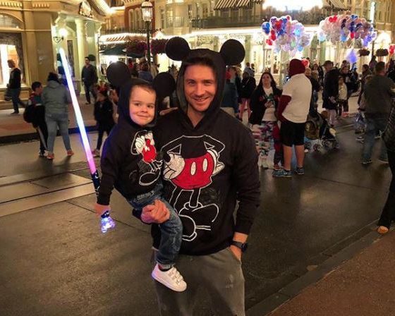 В День отца: самые милые фото звезд и их детей