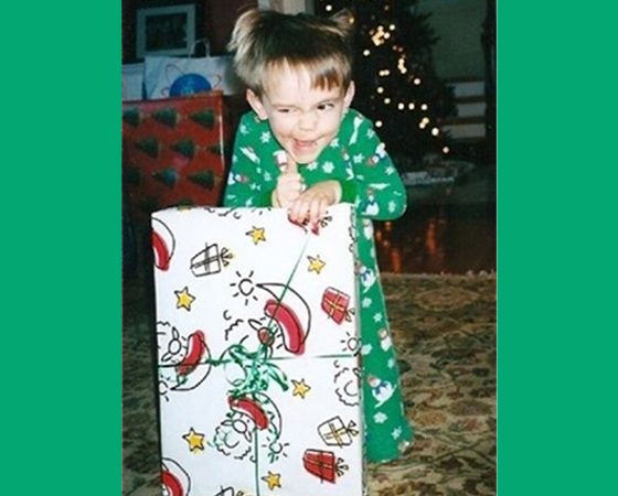 Новогодние фотографии звезд в детстве