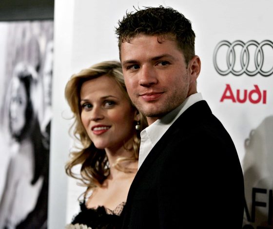 Бывшего мужа Риз Уизерспун Райана Филиппа обвиняют в домашнем насилии.  Вспоминаем звезд, избивавших своих жен