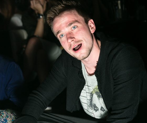 Что делает актер Александр Петров в Сочи?