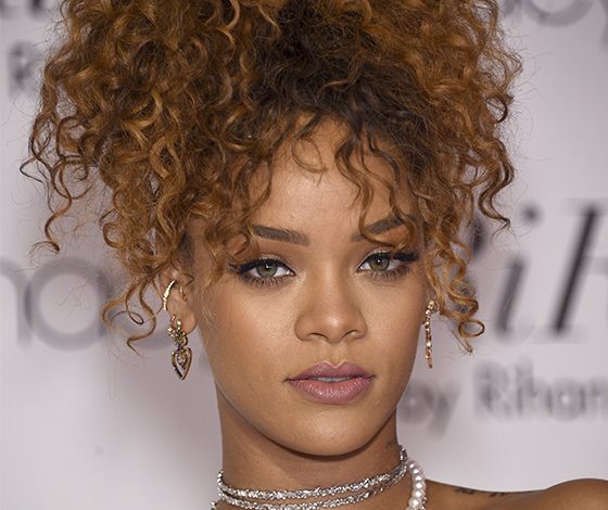 Сколько стоит купальник Рианны