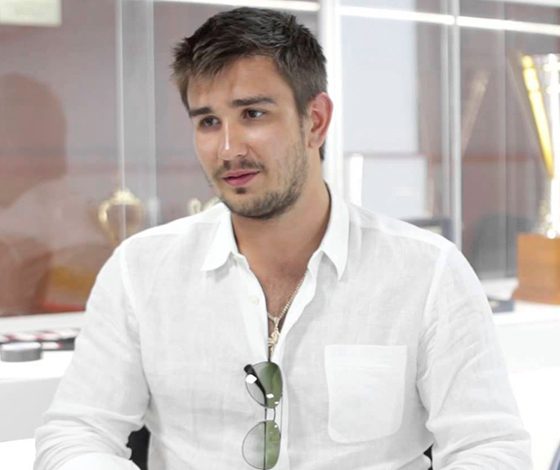 Хоккеист Войнов женился на избитой невесте