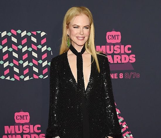 Николь Кидман блистала на ковровой дорожке CMT Music Awards-2016