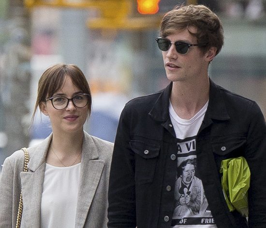 Дакота Джонсон и Мэтт Хитт расстались