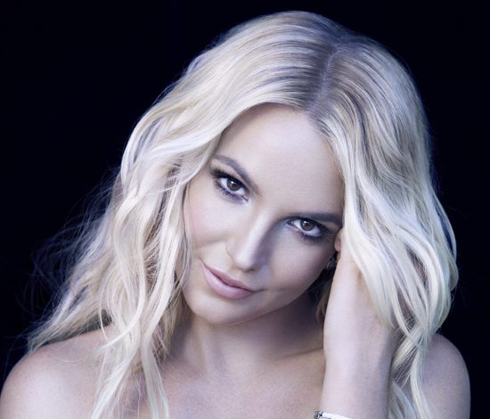 Бритни Спирс считает свои ранние выступления глупыми