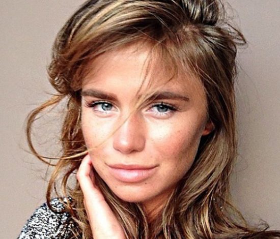 Алекса впервые вышла в свет с новым парнем