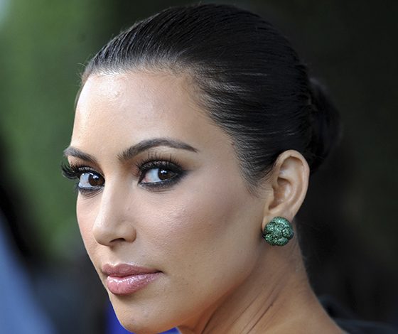 Ким Кардашьян опять оголилась