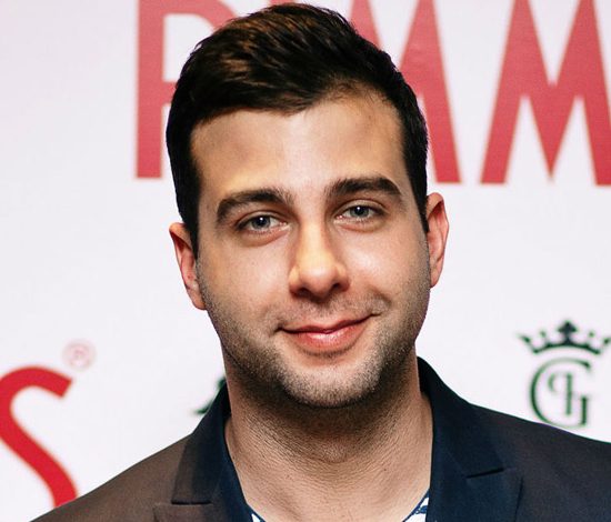 Иван Ургант трогательно поздравил дочку