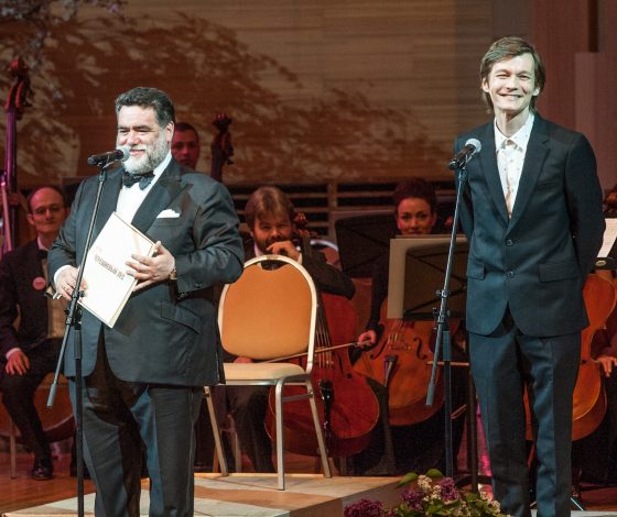 Филипп Янковский вручил премию имени своего отца