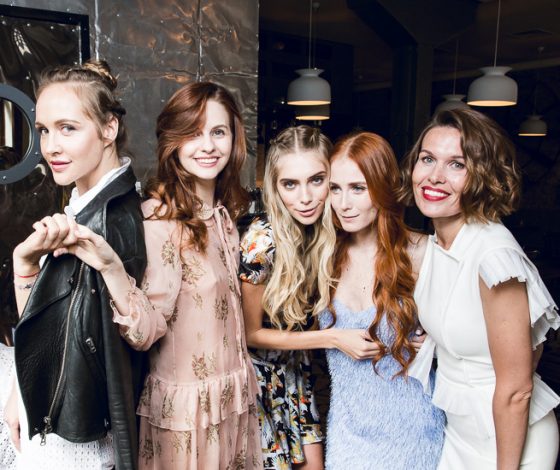 Светские девушки Москвы на ужине в Hamlet+Jacks