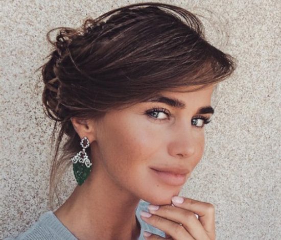 Алекса открыла магазин одежды