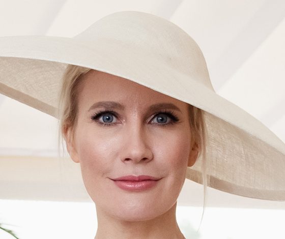 Елена Летучая показала свою спальню