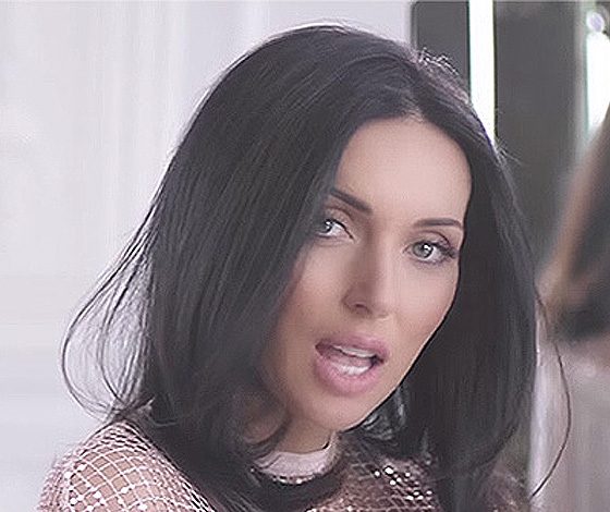Алсу представила клип на песню «Тепло от любви»