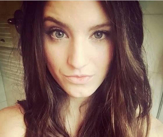 Молодая кормящая мама стала звездой Интернета