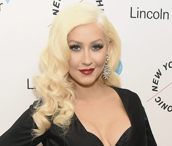 Кристина Агилера спародировала Рианну и Адель