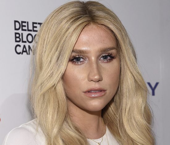 Певица Кеша начинает новую жизнь