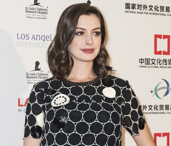 Энн Хэтэуэй заметно похудела после беременности