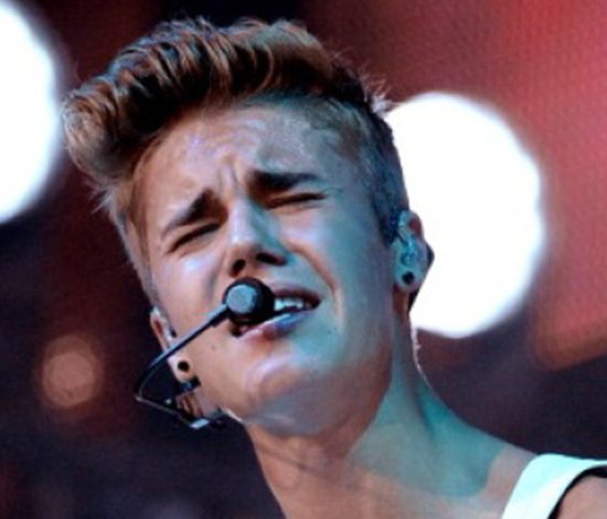 Как плачет Джастин Бибер