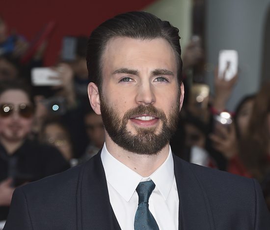 У Криса Эванса появилась новая возлюбленная!