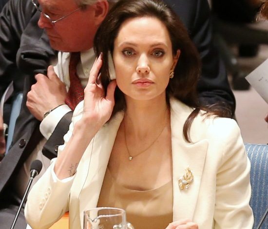 Анджелина Джоли уходит в политику?