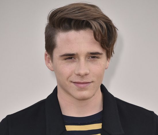 Бруклин Бекхэм опубликовал новое фото своей возлюбленной