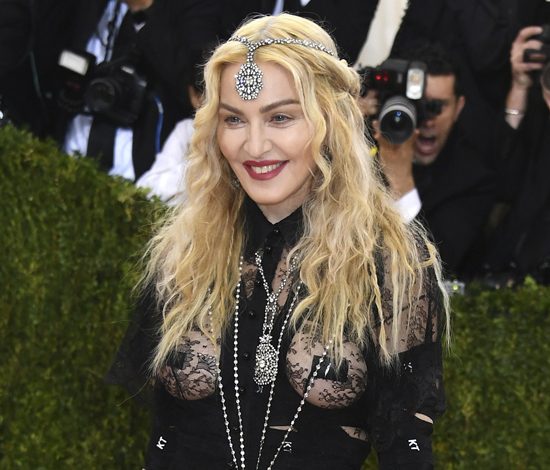 Мадонна может лишиться младшей дочери