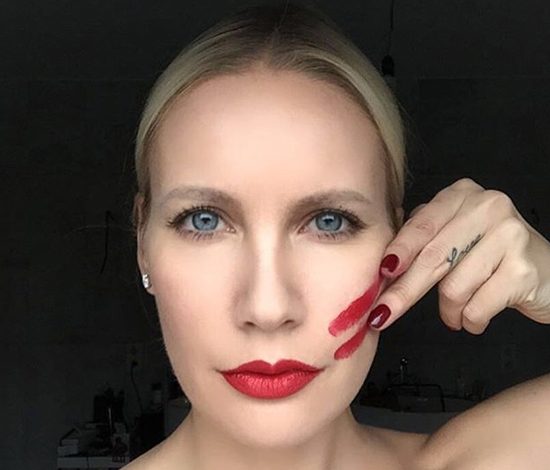 Новое шоу Елены Летучей