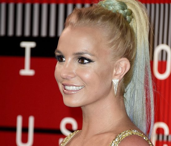 Бритни Спирс раскритиковали из-за накладных волос