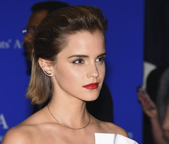 Эмма Уотсон удивила роскошным нарядом