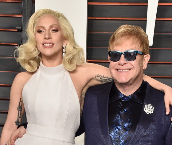 Как Элтон Джон и Леди Гага борются со СПИДом