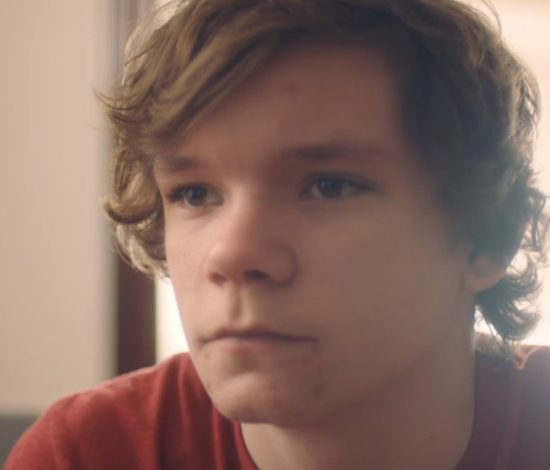 Трогательный фильм, основанный на комментарии YouTube