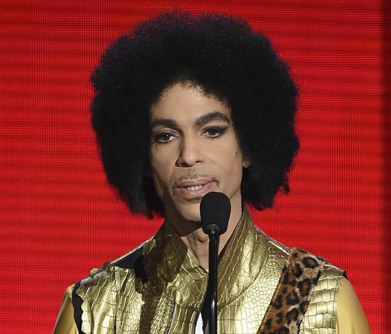 В США скончался певец Принс
