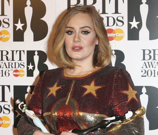 Адель стала самой богатой певицей Британии