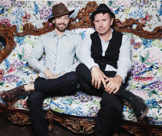 Uma2rman: новый альбом, диван в цветок и танцы Павла Деревянко