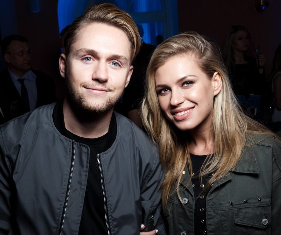 Показ Chapurin: звездные пары, мама «Мисс Мира» и настоящий дворец